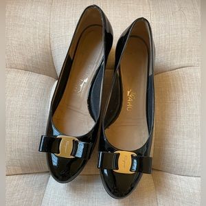 Salvatore Ferragamo Vara Bow Pump Shoe 36C